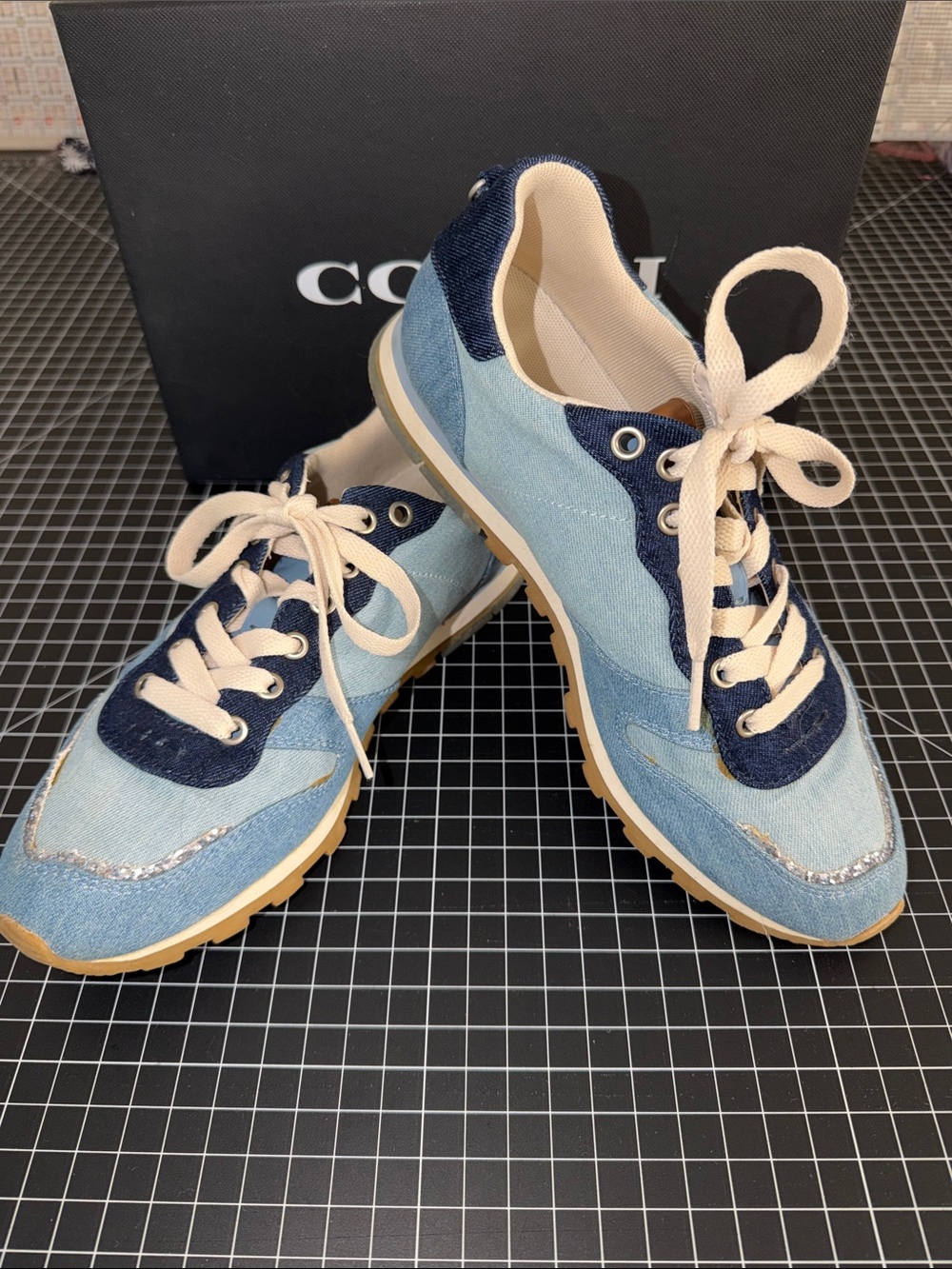 Great Condition Women Coach Sneakers Size 9.